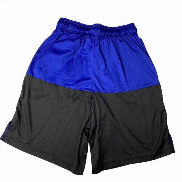 Men’s Tapout Gym Shorts Size Small - Picture 2 of 4